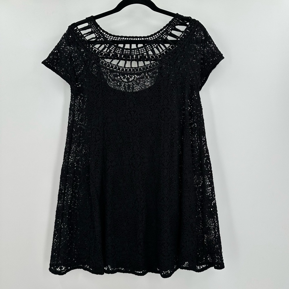 Free People Black Crochet Lace SS Tunic Layered Over Black Cami Size Small
